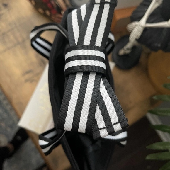 Black Tote with White Accents - Picture 6 of 13